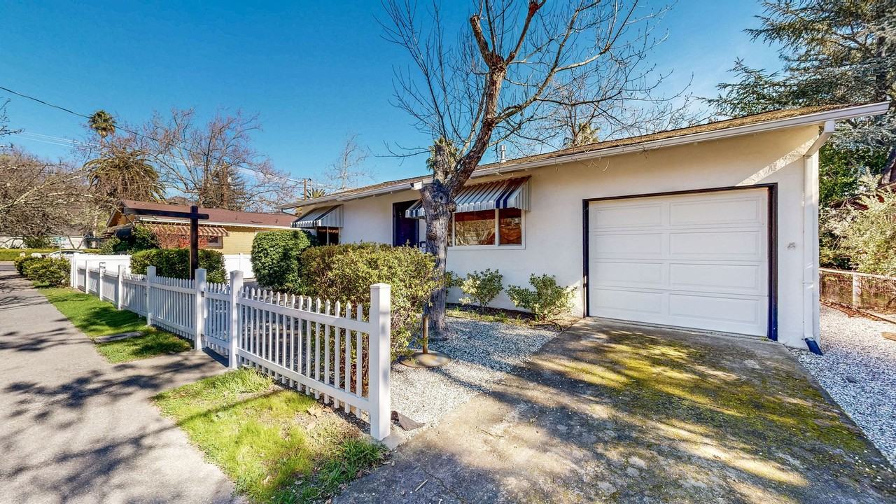 1442 3rd St - Photo 2 of 35