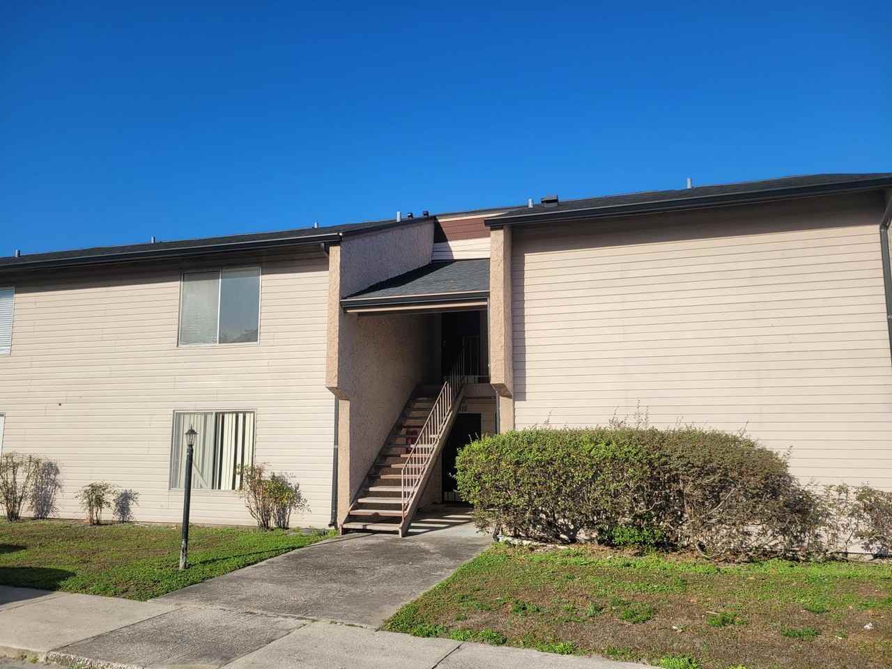 3914 Coronation Ct - Photo 2 of 27