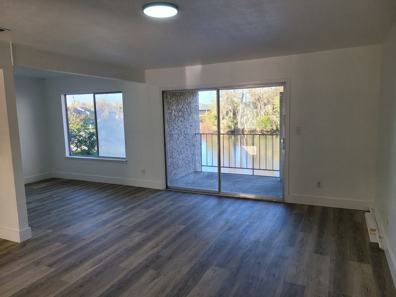 3914 Coronation Ct - Photo 4 of 27