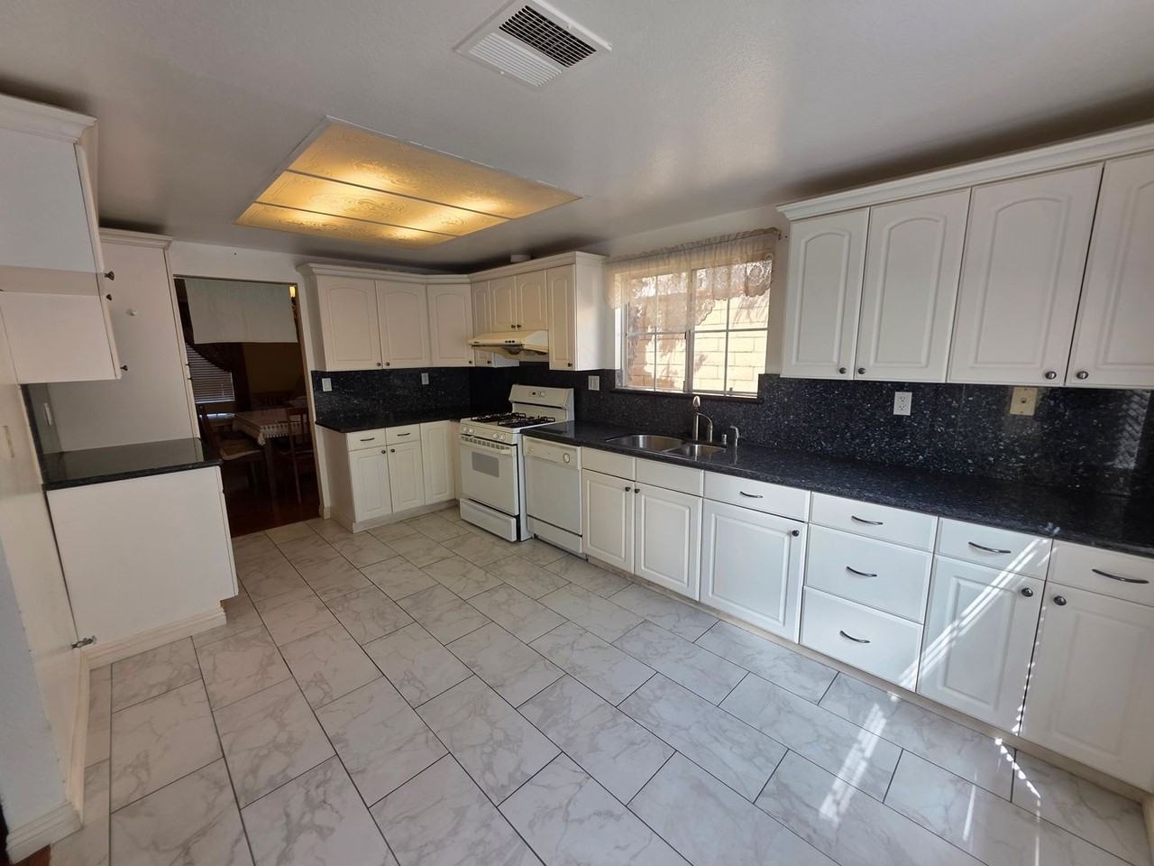 19612 Windrose Dr - Photo 2 of 18