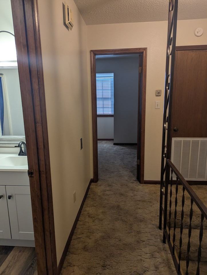 714 S Wimberly St - Photo 5 of 8