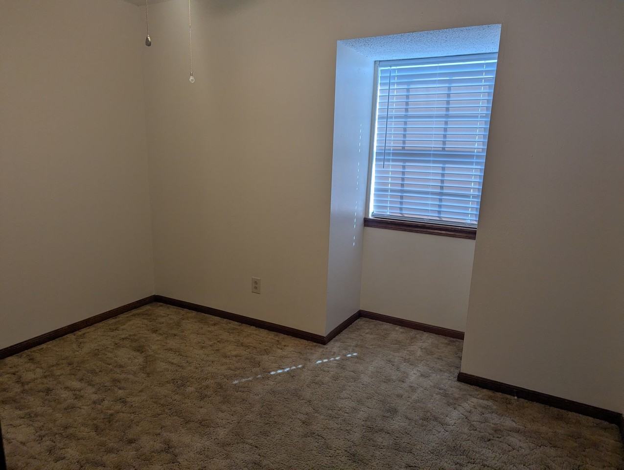 714 S Wimberly St - Photo 6 of 8