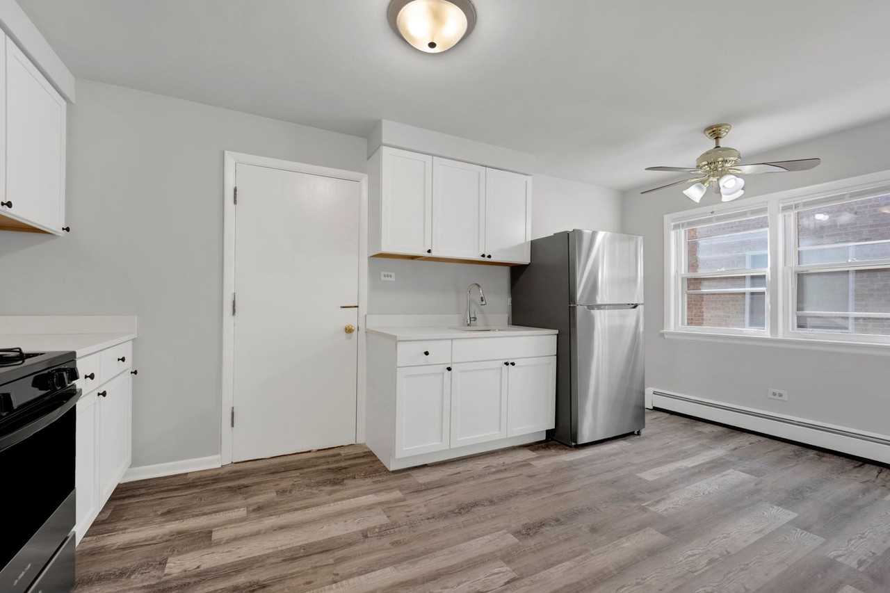 7138 Riverside Drive - Photo 3 of 11