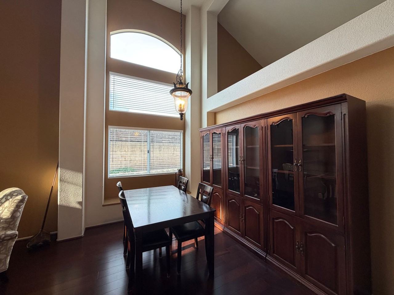 1848 Eastgate Ave - Photo 5 of 22