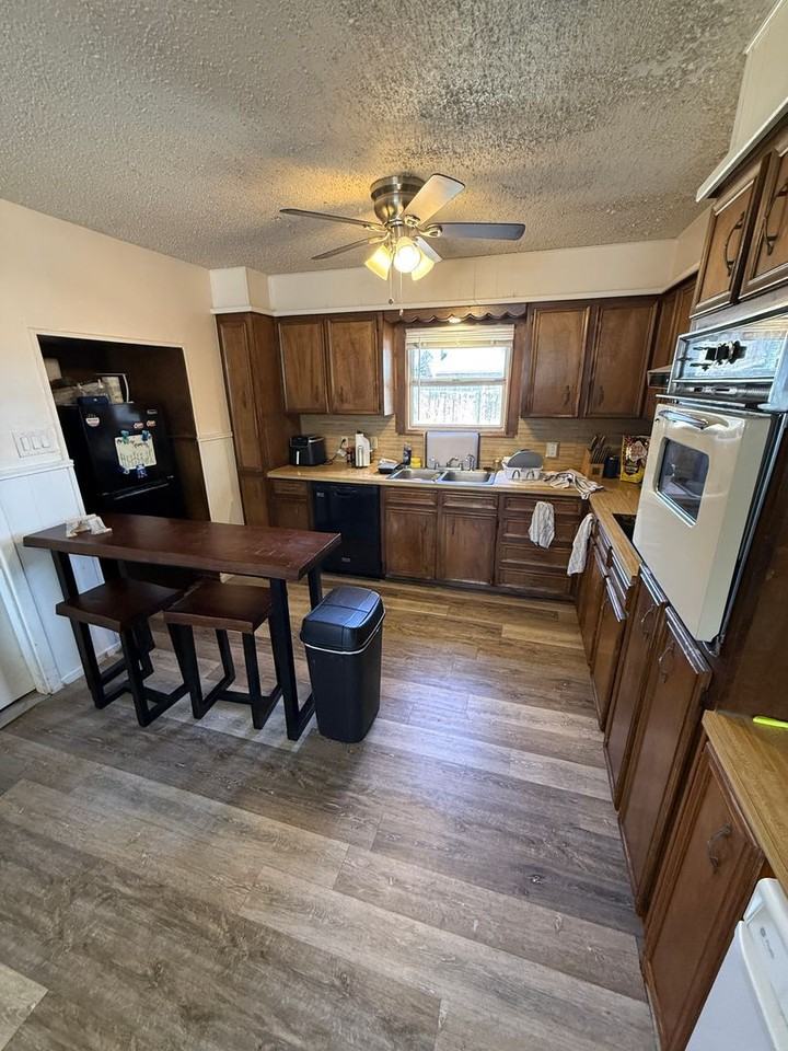 5432 32nd St - Photo 3 of 12