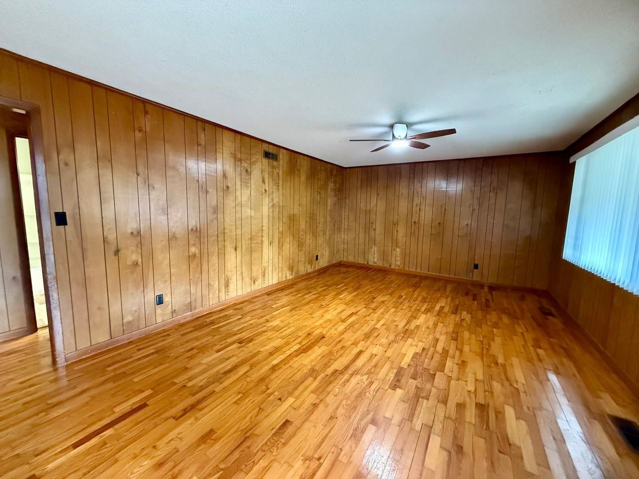 407 Taylor St - Photo 3 of 40