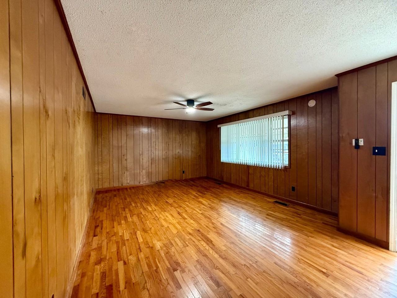 407 Taylor St - Photo 4 of 40