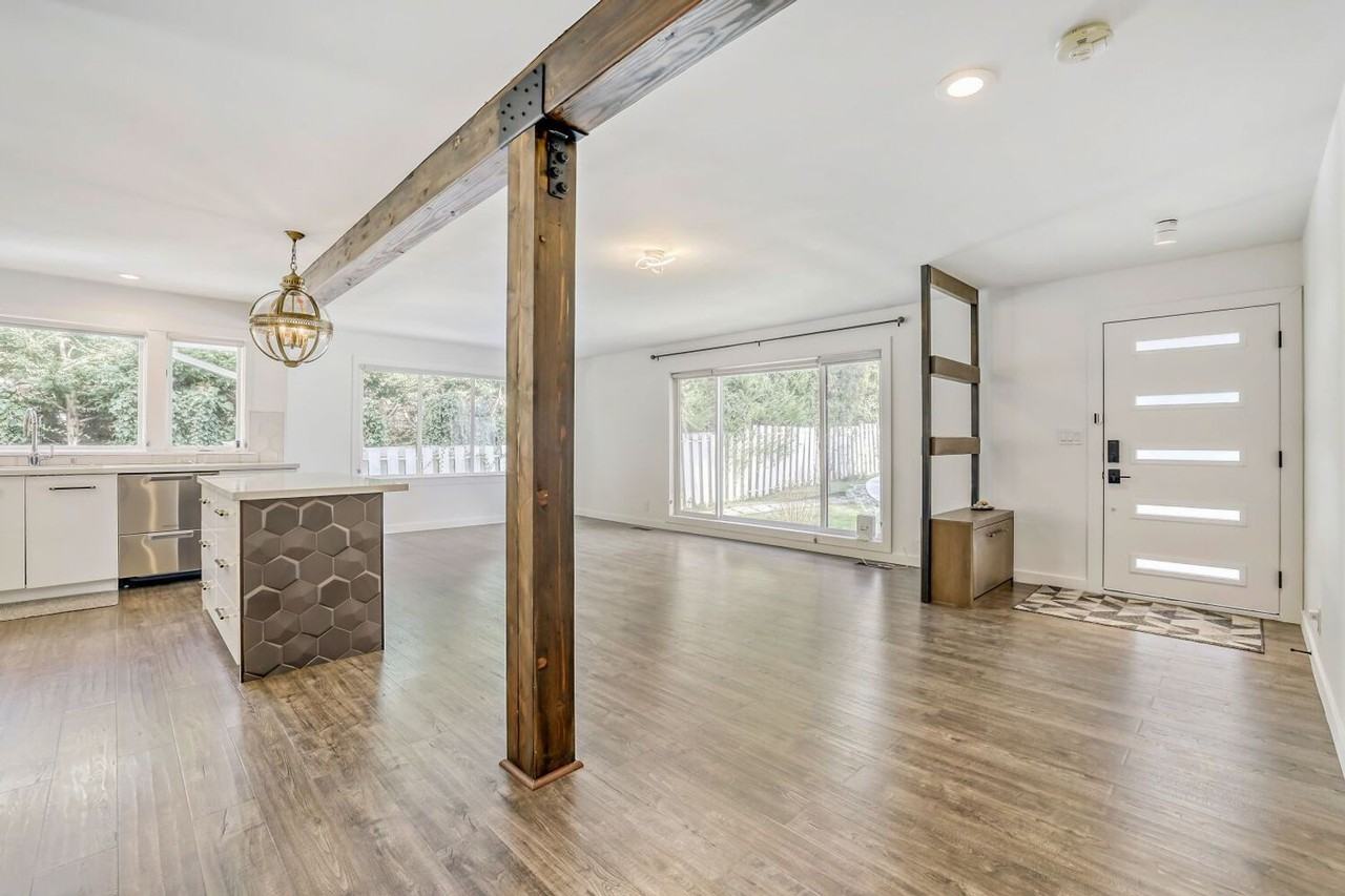 3847 94th Ave Ne - Photo 3 of 18