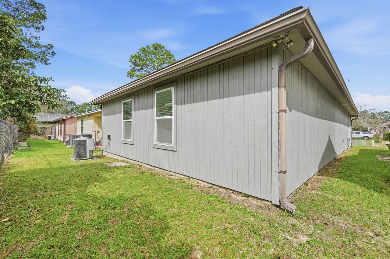 5 Kelly Way - Photo 7 of 33