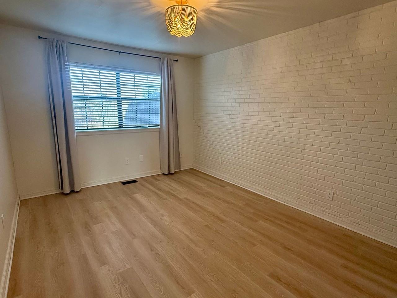 3035 W Wilshire Blvd - Photo 4 of 14