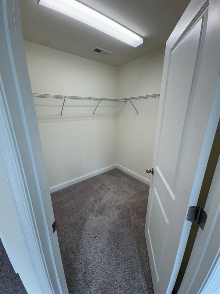 2071 Suttonview Rd - Photo 7 of 7