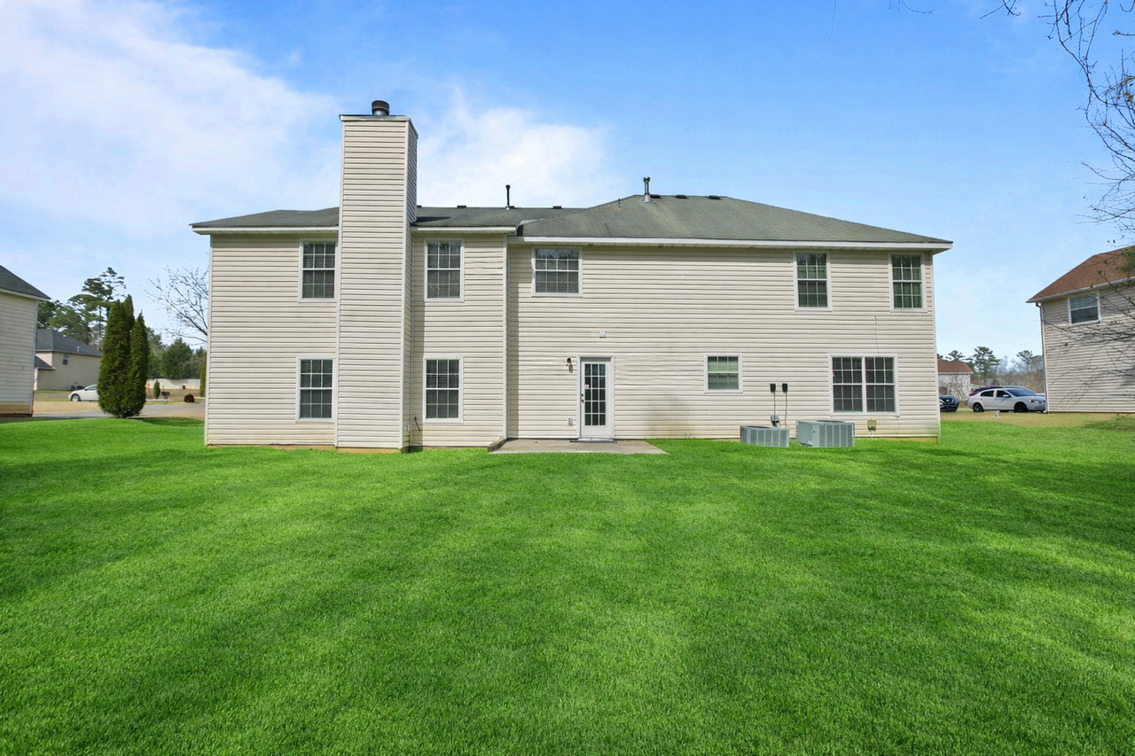 197 Kyndal Dr - Photo 2 of 22