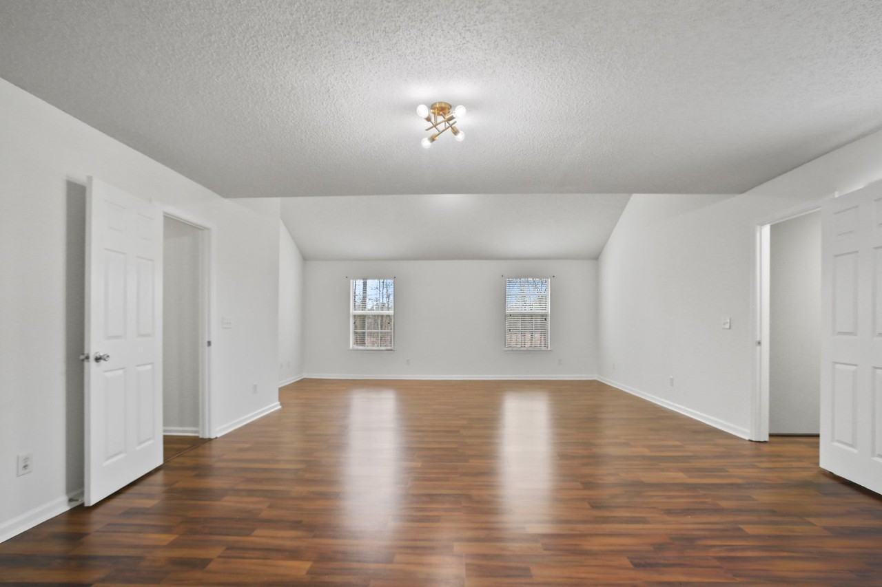 197 Kyndal Dr - Photo 3 of 22