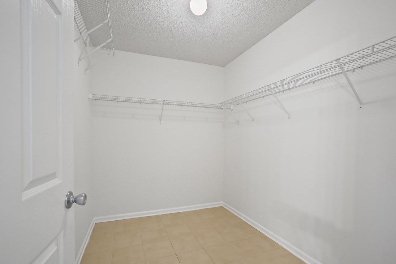 197 Kyndal Dr - Photo 6 of 22