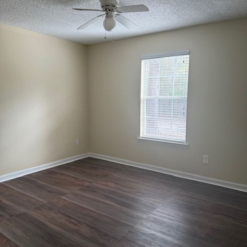 88 Hickory Ave - Photo 7 of 12