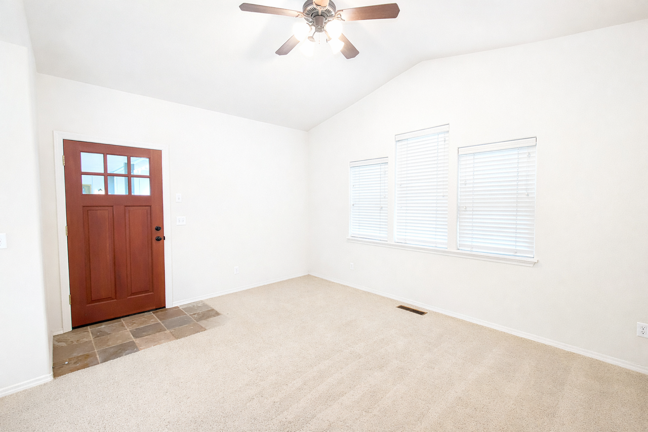 1399 1399 NW Clatsop - #1 - Photo 2 of 25