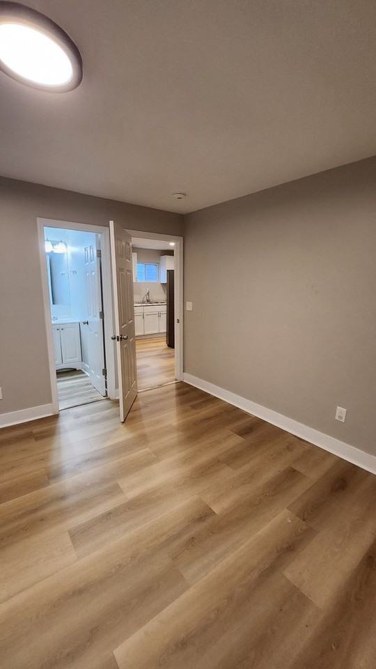 4630 Farrington Ave - Photo 7 of 11