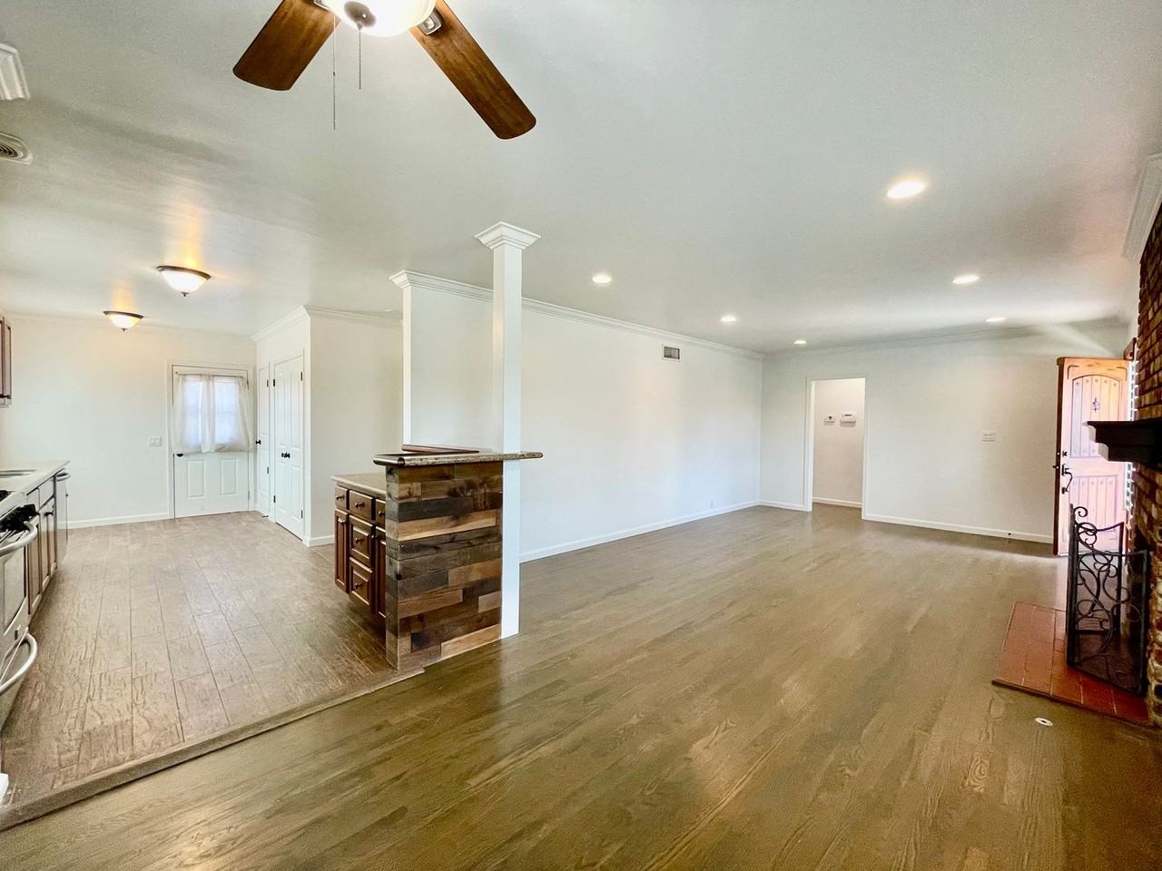 249 S Worthy Dr - Photo 3 of 19