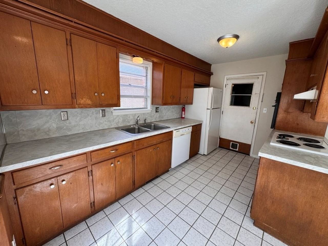 2014 Dakota St - Photo 3 of 13