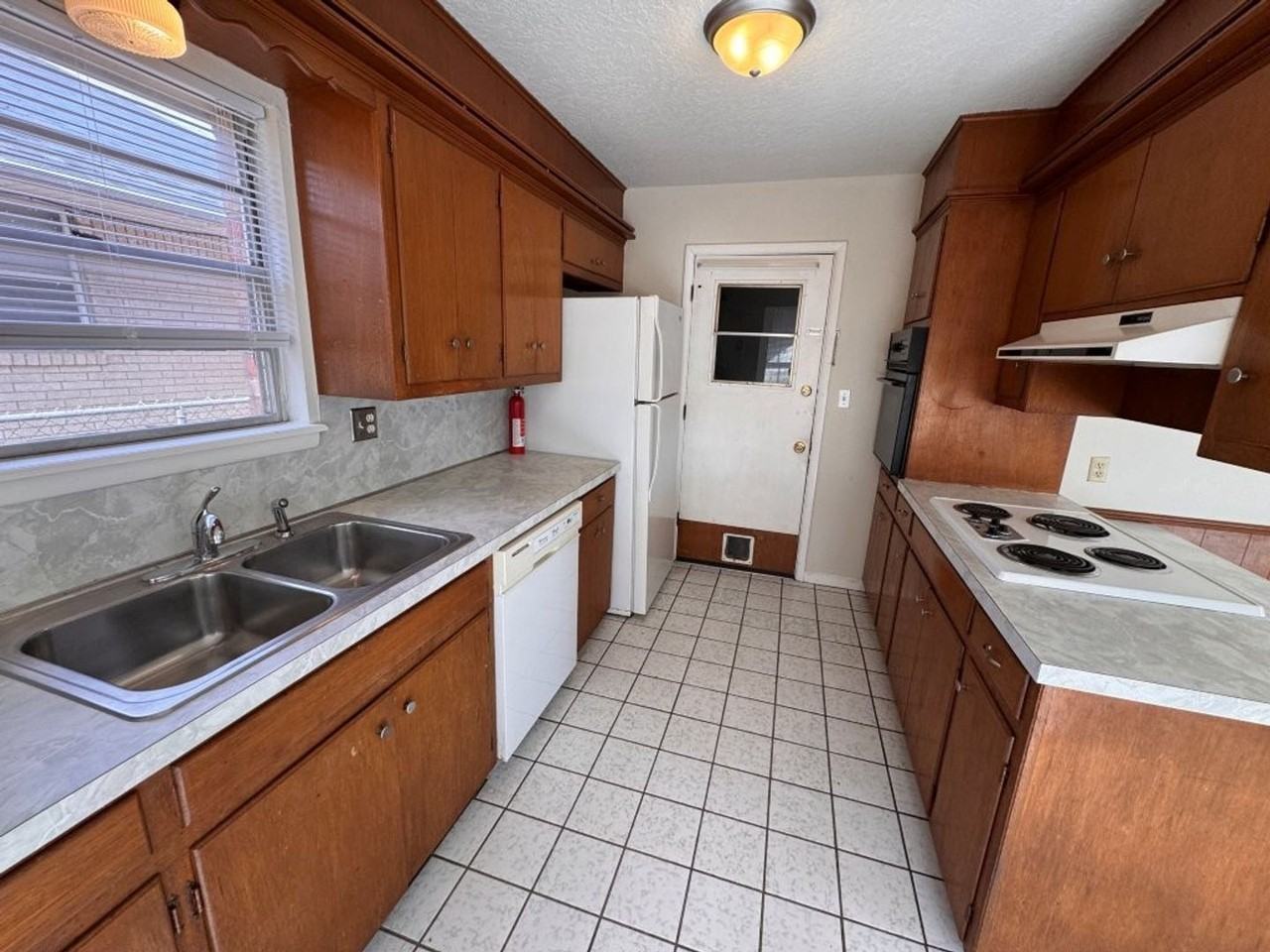 2014 Dakota St - Photo 4 of 13