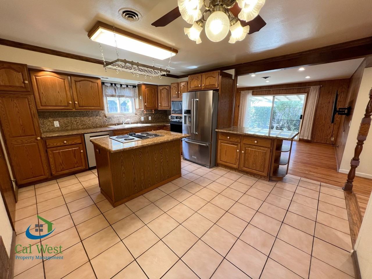 833 Laurie Ave - Photo 5 of 22