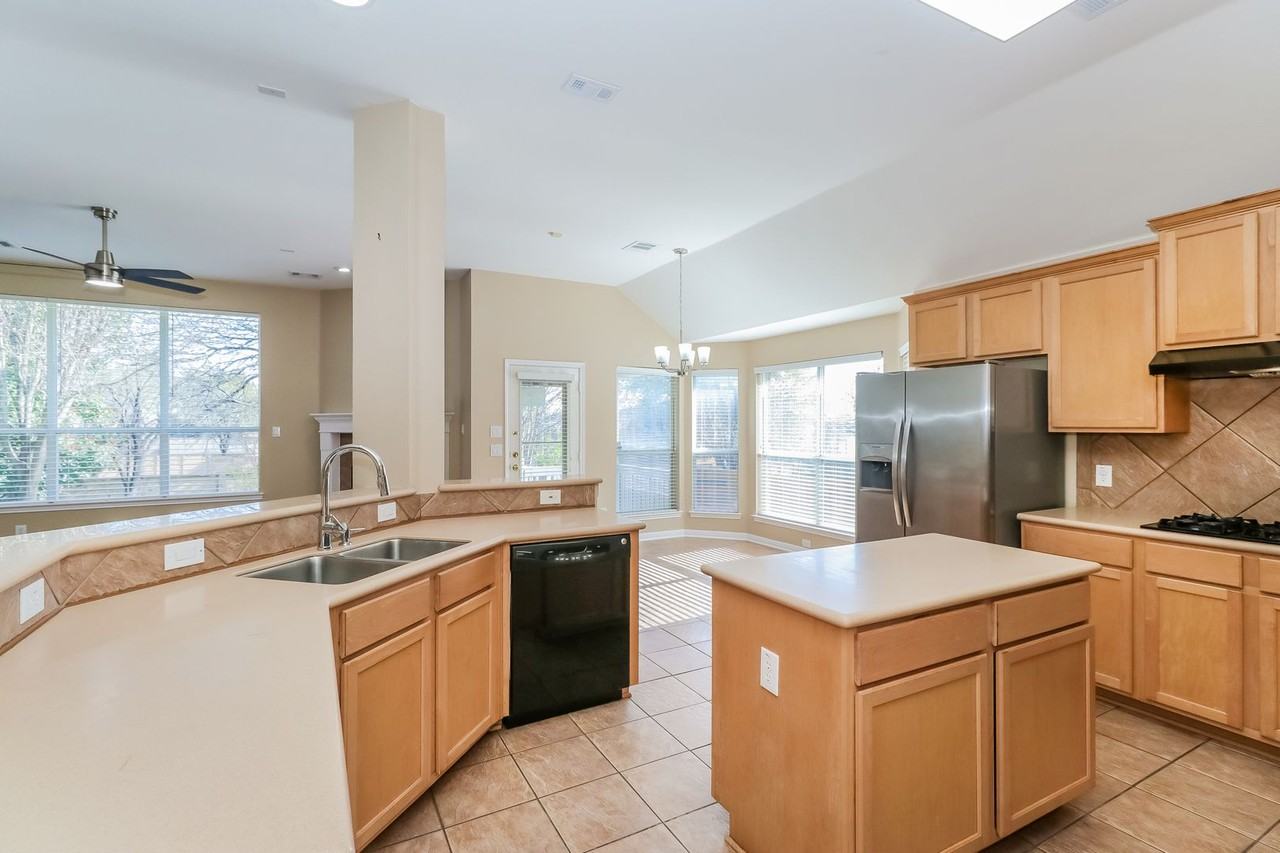 13309 Glacier Falls Ct - Photo 7 of 18