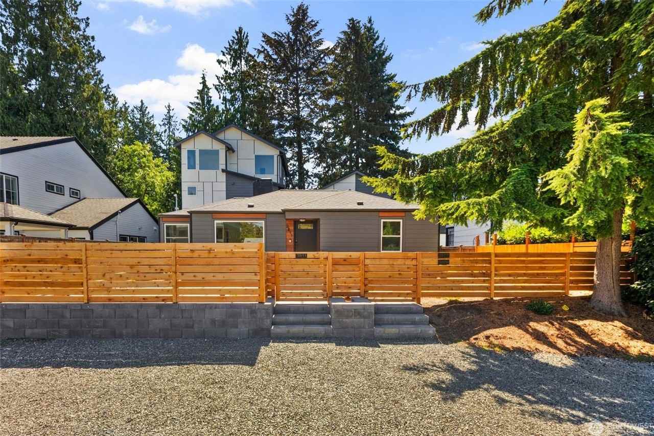 3811 Ne 89th St - Photo 2 of 30