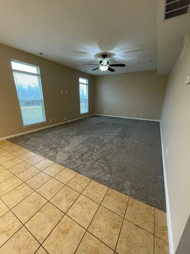 4915 Little Pine Dr - Photo 5 of 34