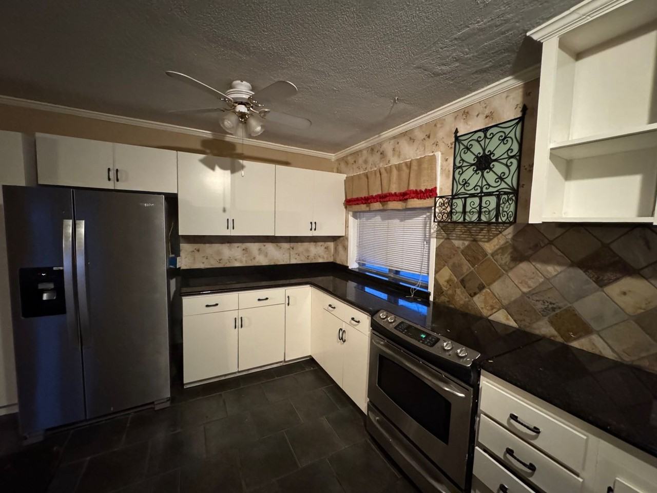 279 Lazy Acres Dr - Photo 3 of 16