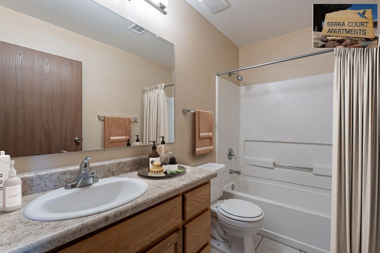 604 Graham Ave - Photo 7 of 15