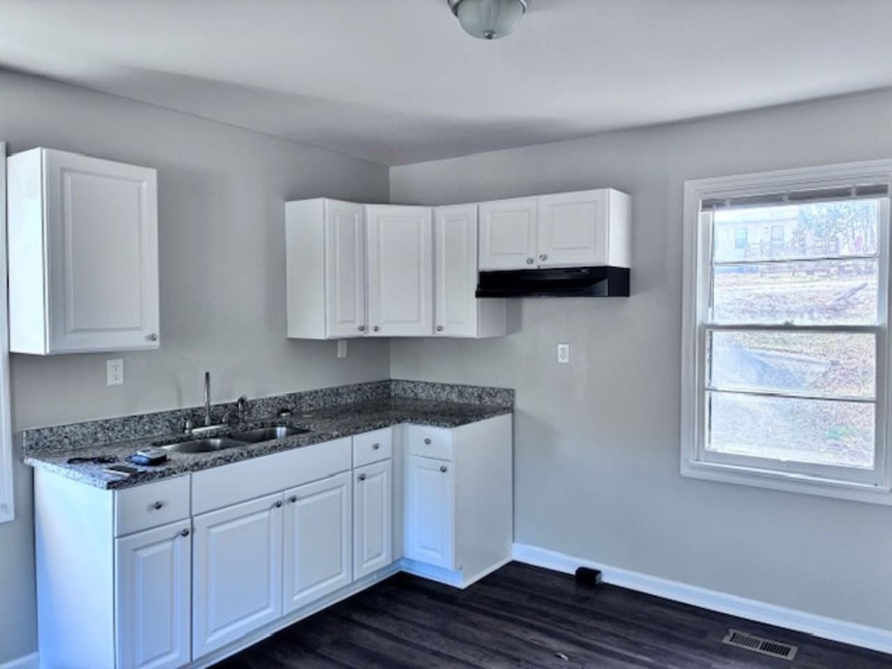 70 Lakeside Dr - Photo 2 of 18