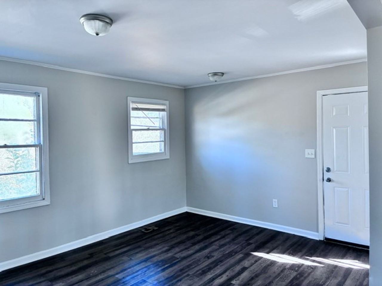 70 Lakeside Dr - Photo 4 of 18