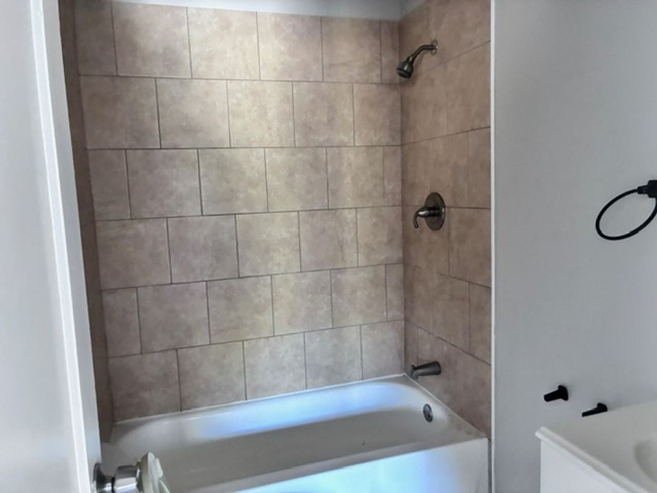 70 Lakeside Dr - Photo 5 of 18