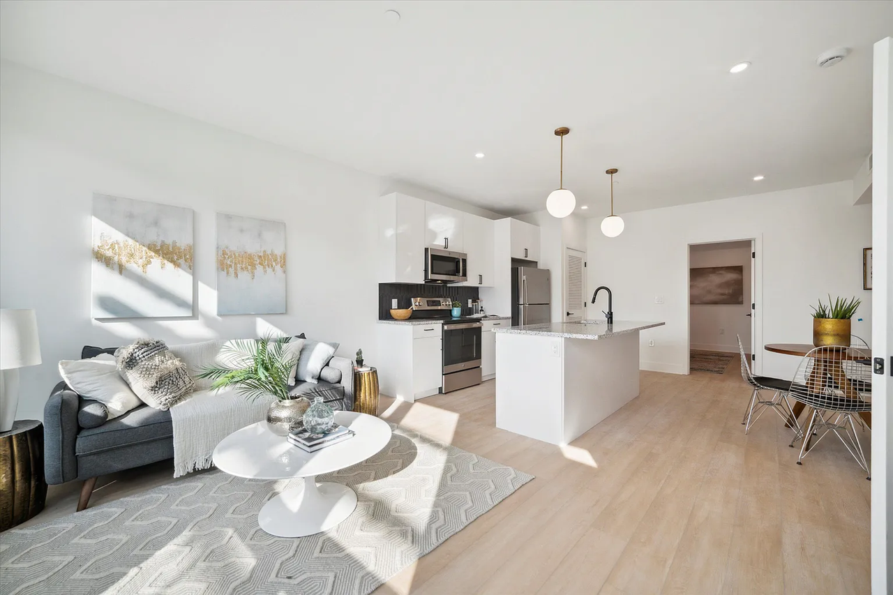 1643 N 2nd St - Photo 3 of 19