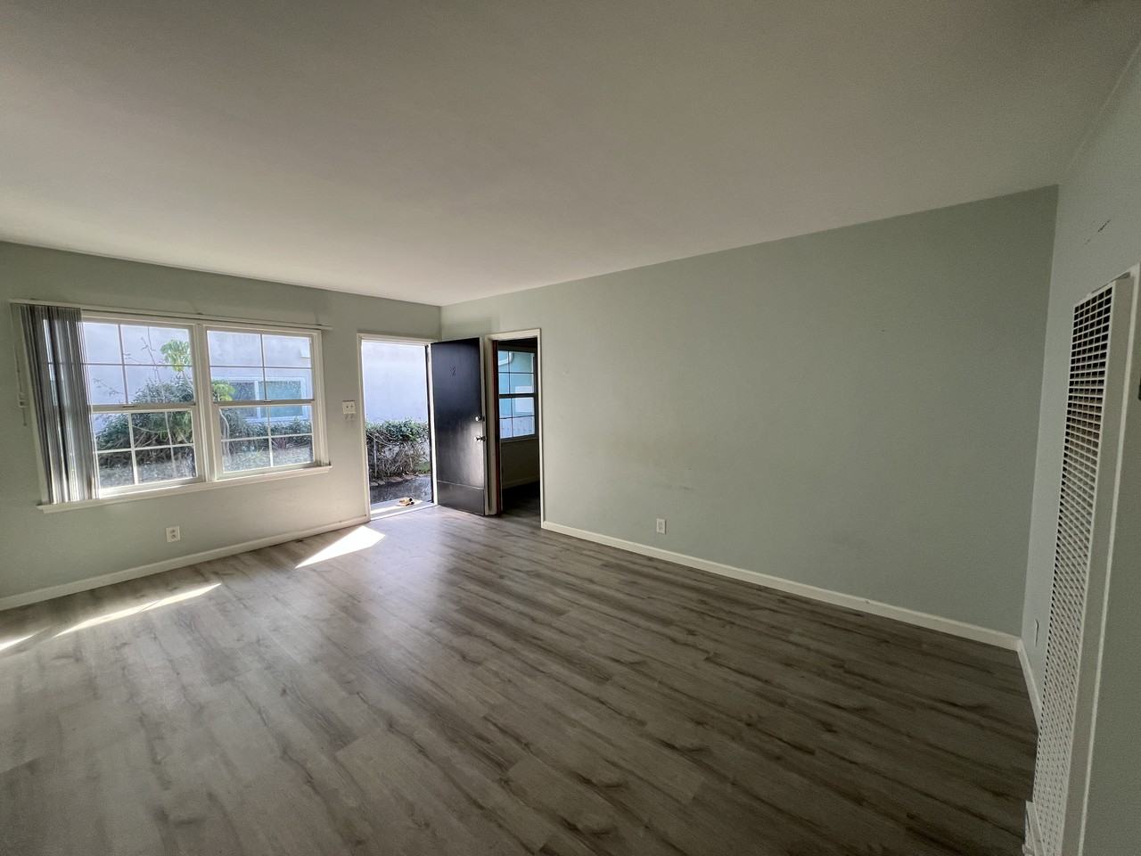 922 Obispo Ave #2 - Photo 6 of 9