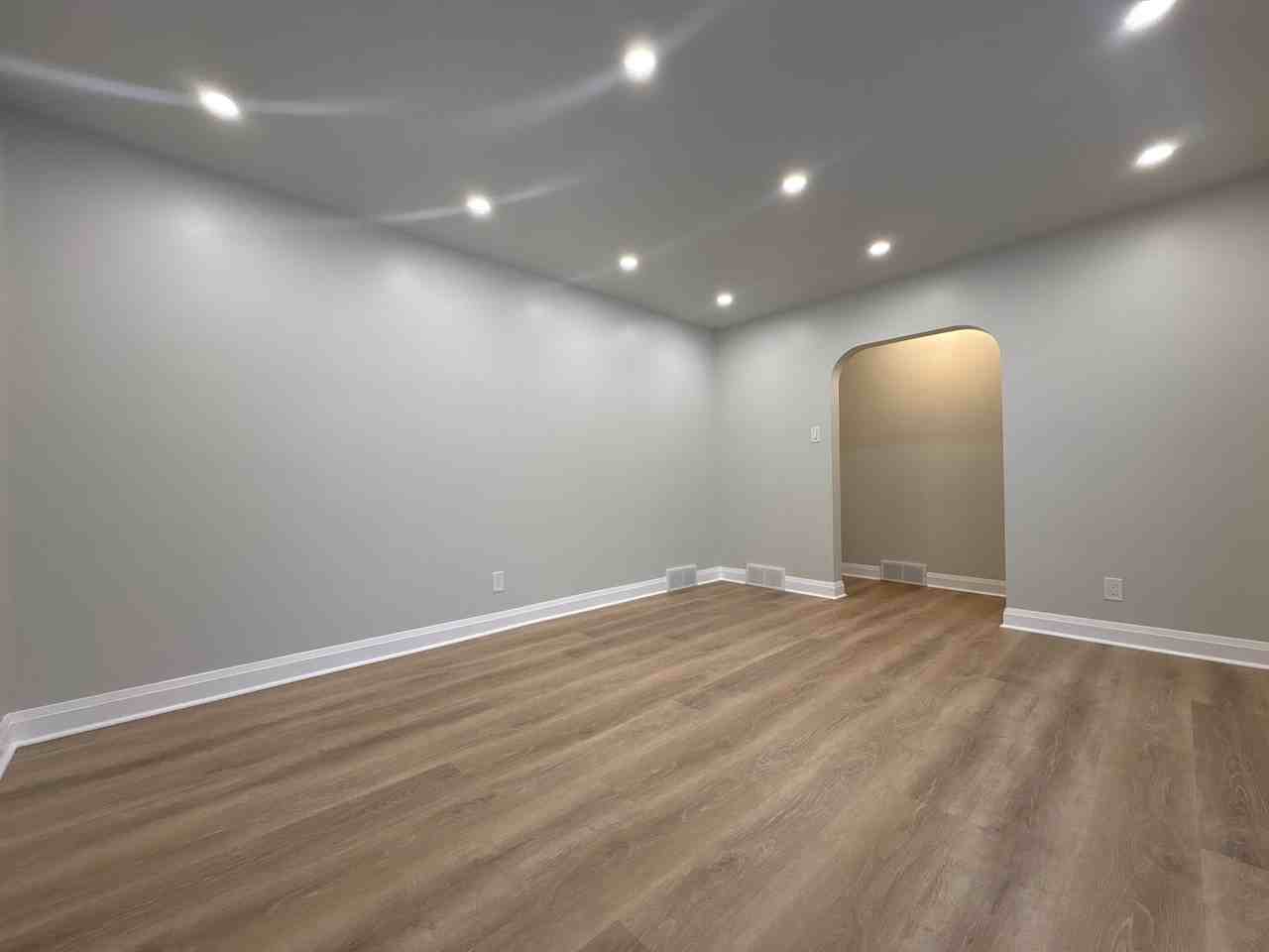 2126 Arthur St E - Photo 7 of 40