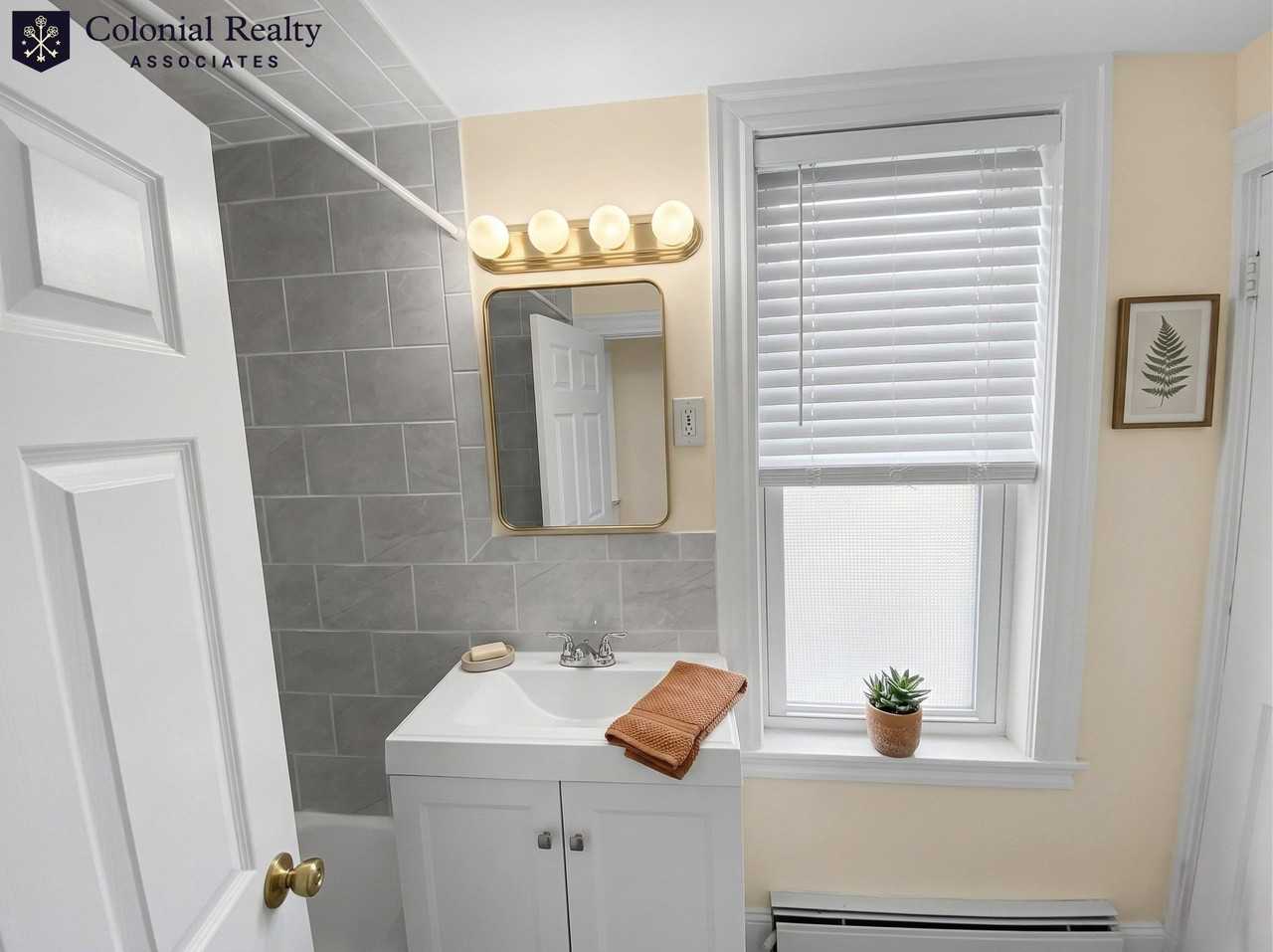 24 Farrington Ave #3 - Photo 6 of 10