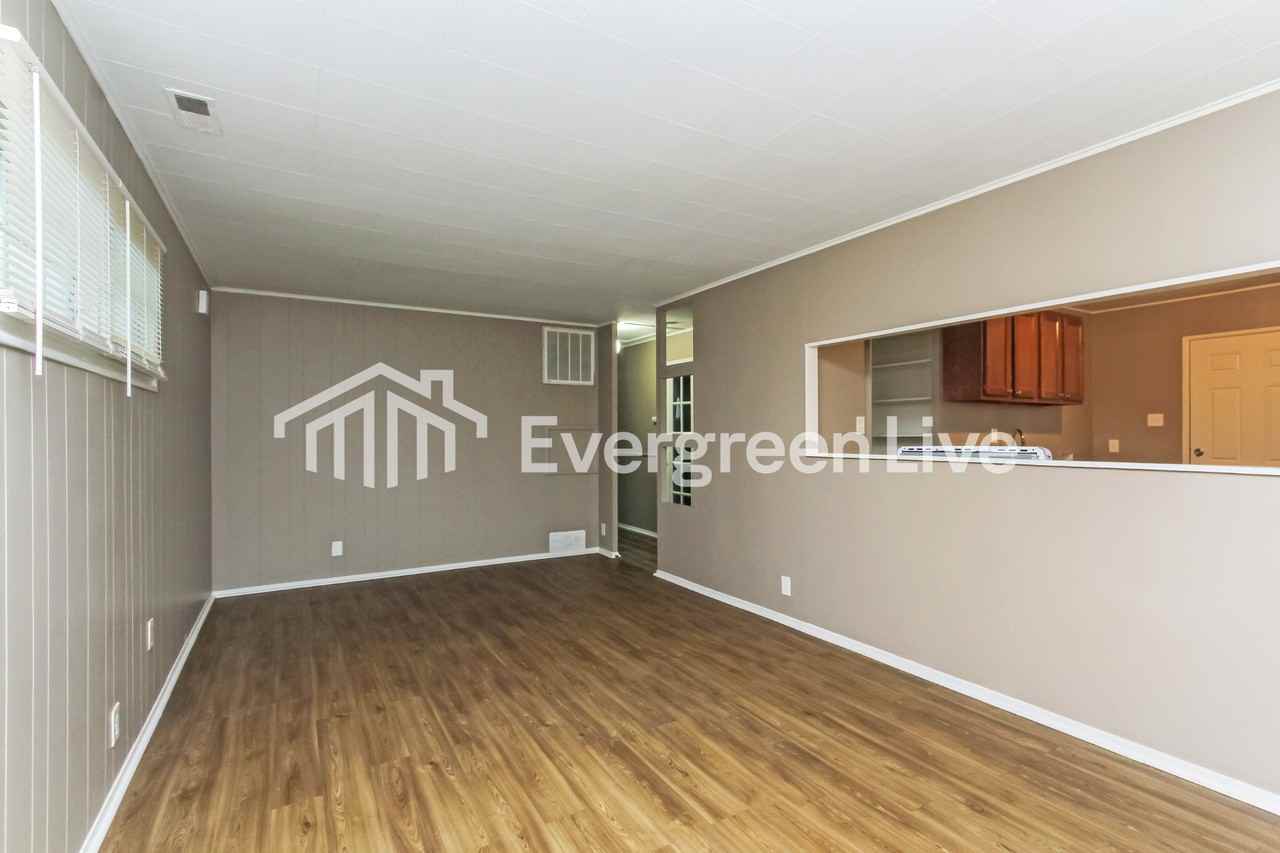 193 N 8th Ave - Photo 3 of 15