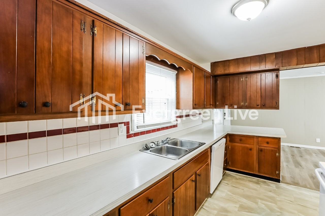 4771 Payton Ave - Photo 6 of 15