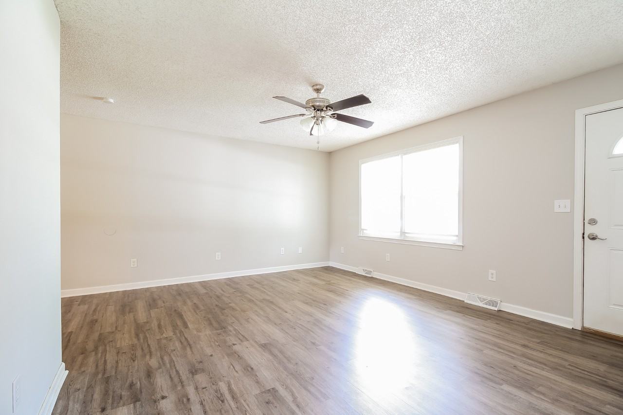 54 Seminole Dr - Photo 4 of 15