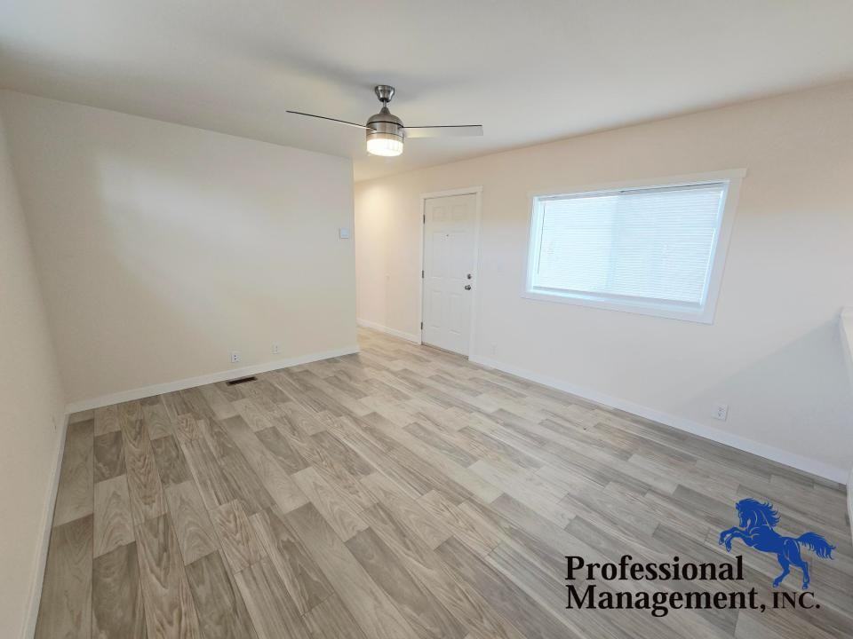 922 Yellowstone River Rd #E5 - Photo 3 of 9