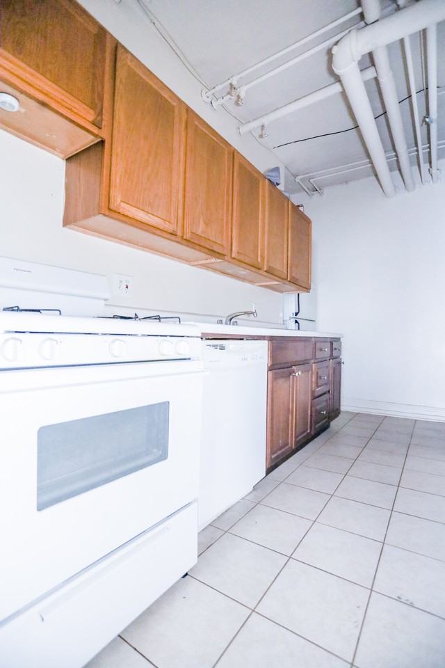 2035 W Wellington Ave #GDN - Photo 2 of 9