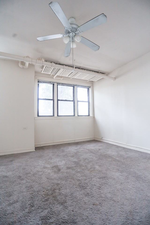 2035 W Wellington Ave #GDN - Photo 6 of 9