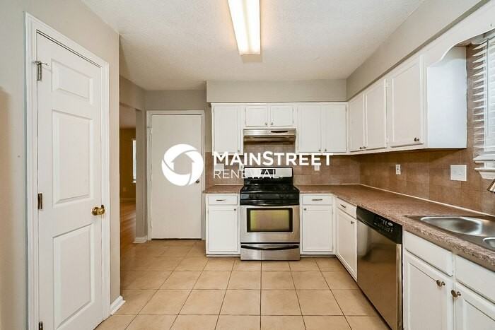 1606 Elizabeth Ln - Photo 5 of 16