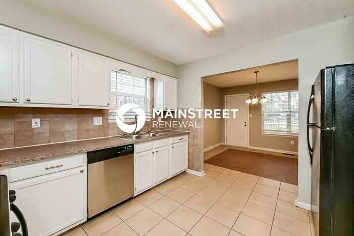 1606 Elizabeth Ln - Photo 6 of 16