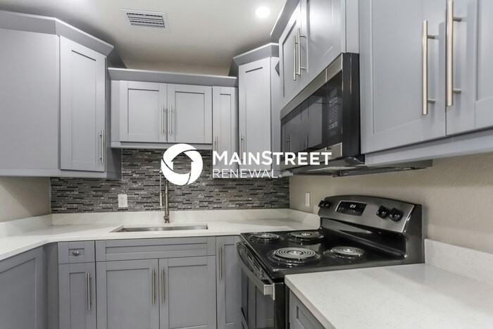 3911 W Walnut St - Photo 4 of 16