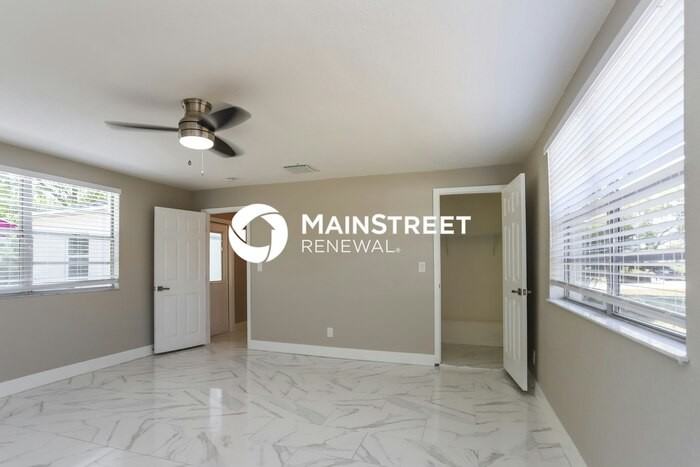 3911 W Walnut St - Photo 7 of 16