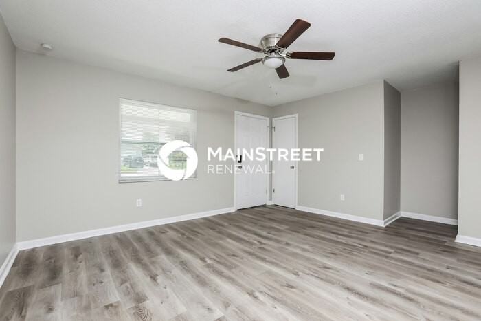 7357 Riverside Pl - Photo 4 of 16