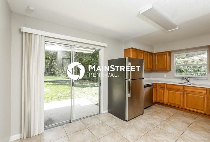 7357 Riverside Pl - Photo 5 of 16