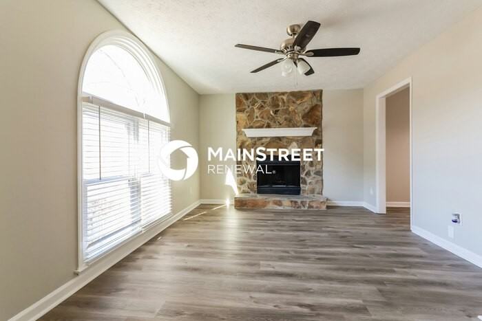 2862 Emerson Lake Dr - Photo 4 of 17